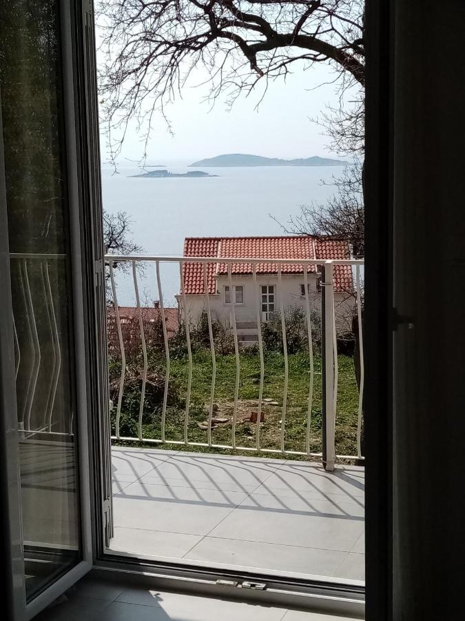 Ferienwohnung Dvosobni Apartman Luka Mlini Exterior foto